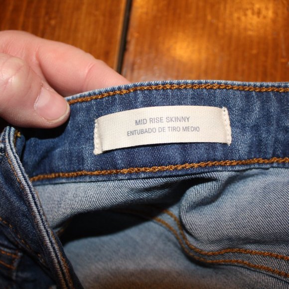 Universal Thread Goods Co Mid Rise Skinny Jeans Size 6. - Picture 5 of 9